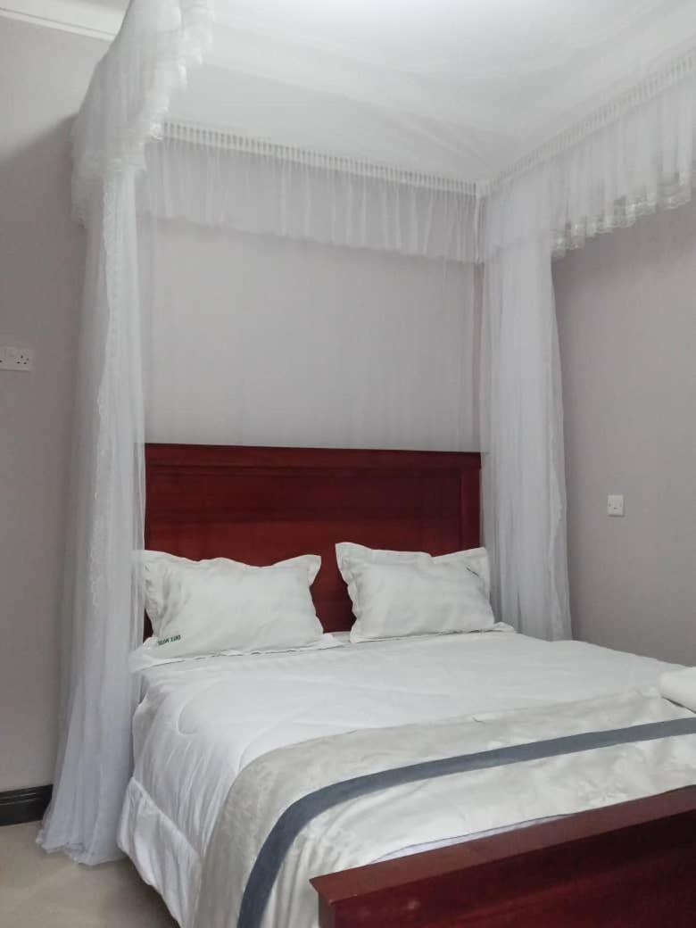 Onyx Motel And Suites Mbarara المظهر الخارجي الصورة