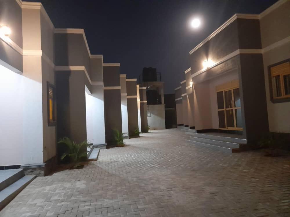 Onyx Motel And Suites Mbarara المظهر الخارجي الصورة